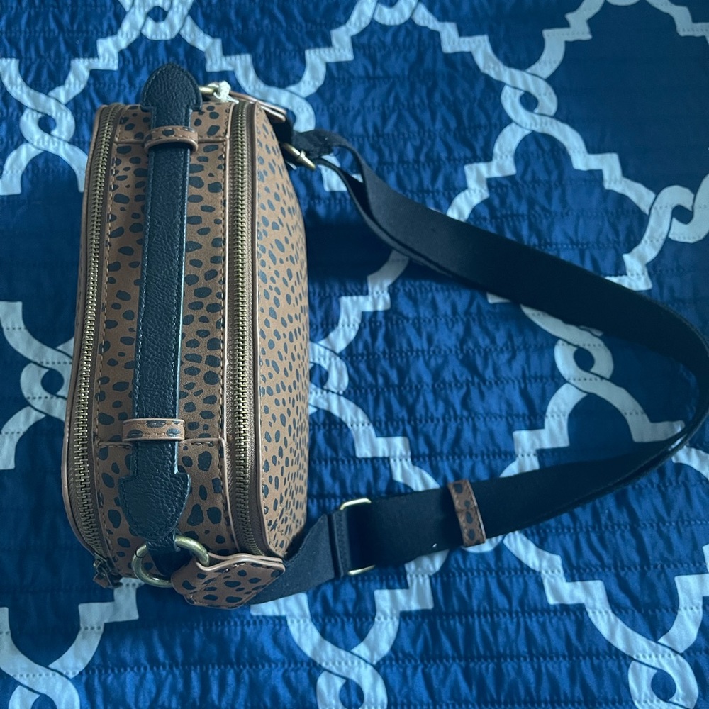 Leopard/Black Women’s bag for leopard Lovers.cross bag Leopard print